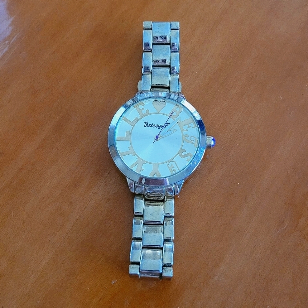 Betsey Johnson Y2K‎ Betseyville Gold Tone Watch